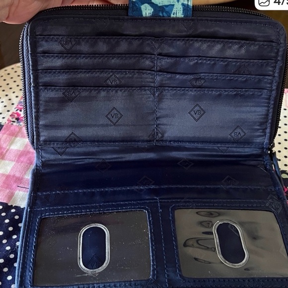 VERA BRADLEY Blue Pattered RFID Turnlock Wallet - Picture 3 of 7